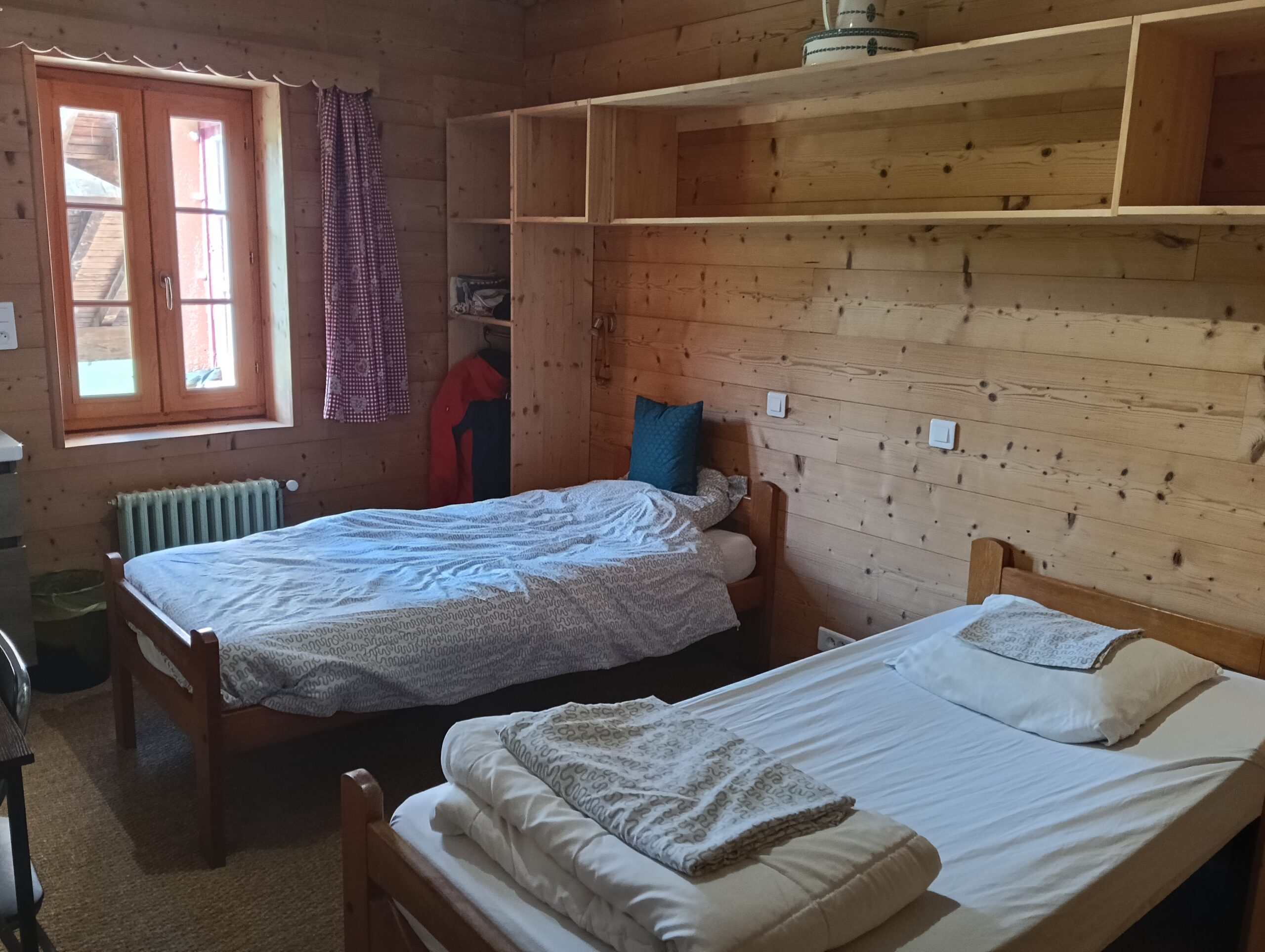 chambre familliale - Chalet le Jura - Giron